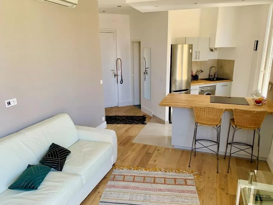 Superbe Appartement En Plein Centre De Cannes